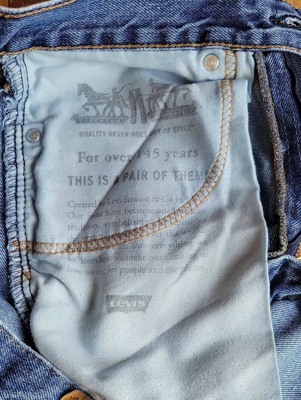 Mens Levi's Classic Blue 505 Straight Leg Jeans Size 30x34 - Picture 8 of 9